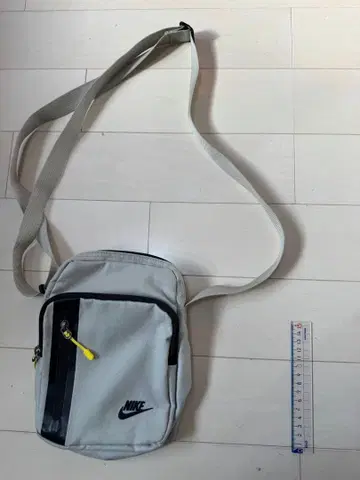 Nike 그레이 숄더백
