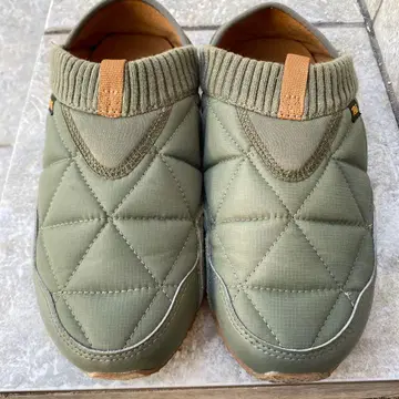 TEVA 퀼팅 슬립온