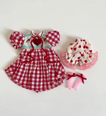 복각판 초대 리카 옷