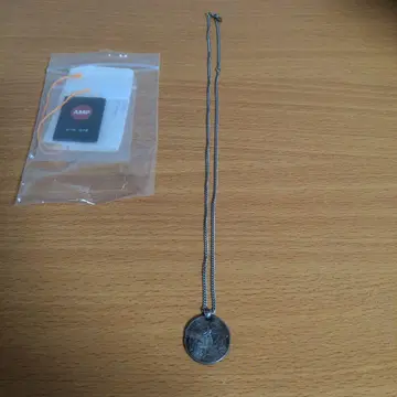 앰프 재팬 코인형 펜던트 목걸이