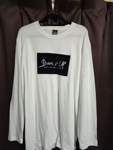 niziu T셔츠(XL 사이즈)