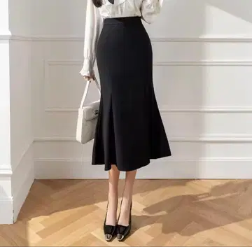 블랙 플레어 스커트