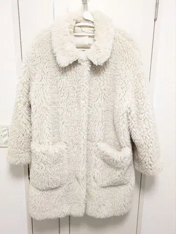 최종 가격 Mila Owen 보아 코트 사이즈 0 아이보리