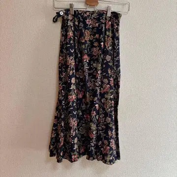 로라 애슐리 플레어 스커트 네이비