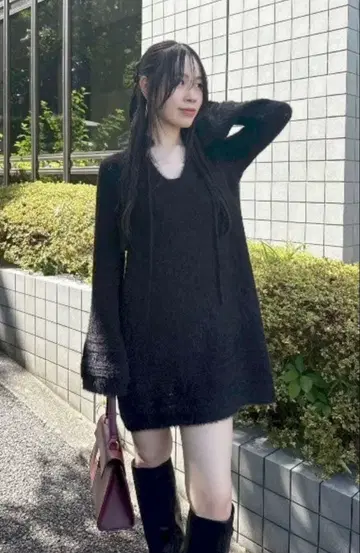 Lily Brown 페더 크로셰 니트 미니 원피스 BLACK