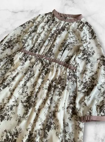 꽃무늬 롱 원피스 긴팔