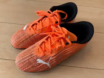PUMA 오렌지 스파이크 슈즈