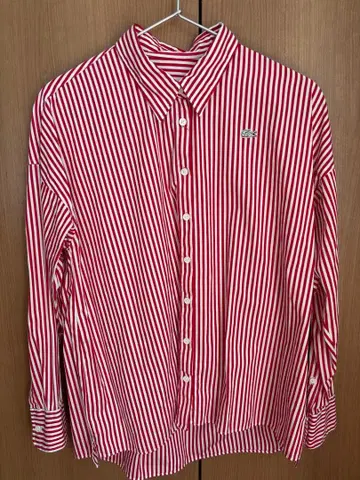 LACOSTE L!VE 빨간색과 화이트 스트라이프 긴팔 셔츠