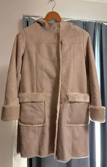 LAISSE PASSE 레스 빠세 코트