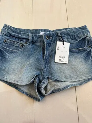 립서비스 숏팬츠 데님 쇼팬츠 새상품 사이즈 2 헤이세이 갸루