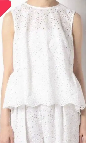 새상품 정가 2.3만 엔 ANAYI 페이즐리 페플럼 블라우스 슬리브리스