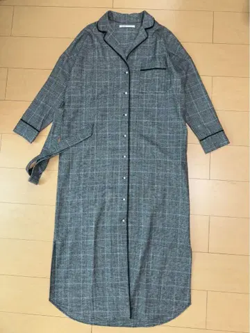 THE SHIRS 그레이 계열 체크 긴팔 셔츠 원피스