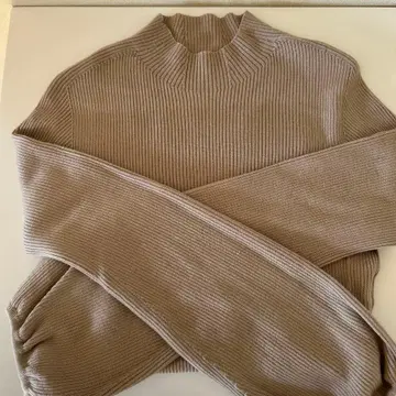 리브 짜임 하이넥 벌룬 슬리브 스웨터