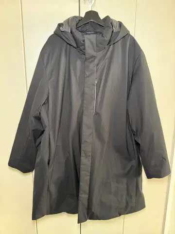 [ 4XL 빅 사이즈 ] 유니클로 하이브리드 다운 코트 블랙