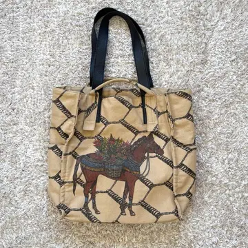 이아파피요네 말 토트