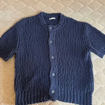 네이비 숏 슬리브 니트