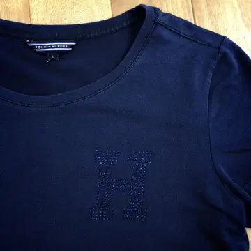 TOMMY HILFIGER 네이비 반팔 T셔츠