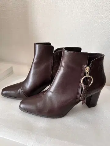 RANDA 브라운 가죽 숏부츠