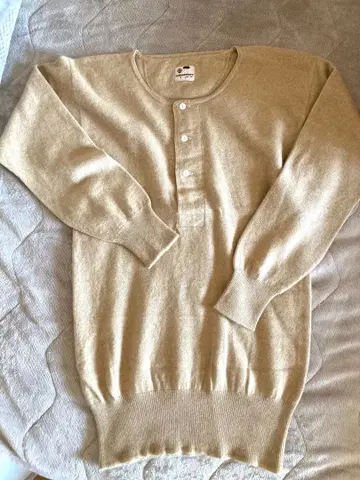 캐시미어 내의 빈티지 마츠자카야 베이지 헨리넥 스웨터