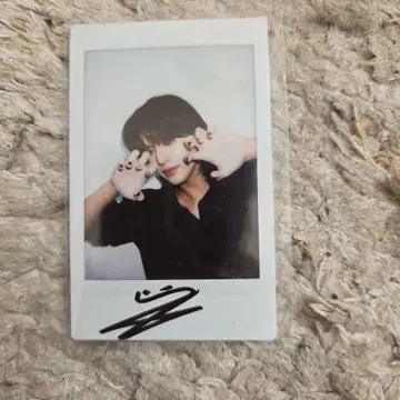 ATEEZ 우영 친필 사인 폴라로이드