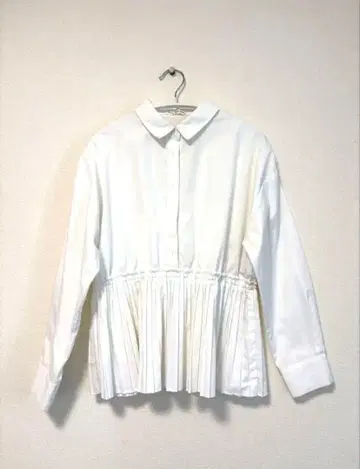 [ 가격 인하 중 ] Ray BEAMS 플리츠 절개 레귤러 셔츠 화이트