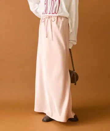 mystic 새틴 머메이드 스커트