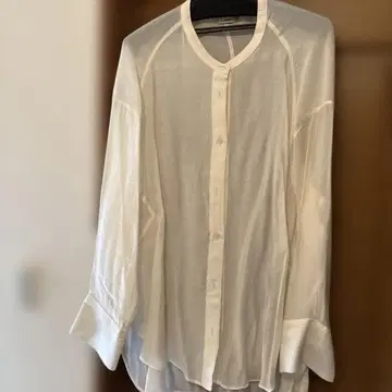 mystic 화이트 긴팔 블라우스