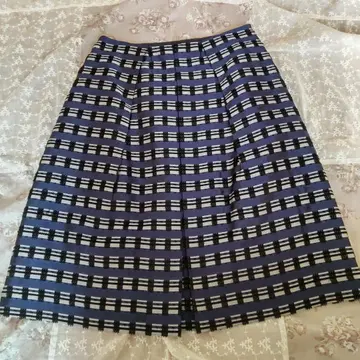 네이비와 실버 체크 무늬 플리츠 스커트 ( Ketty )