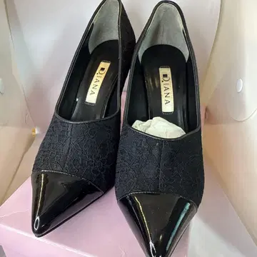 DIANA 블랙 하이힐 펌프스