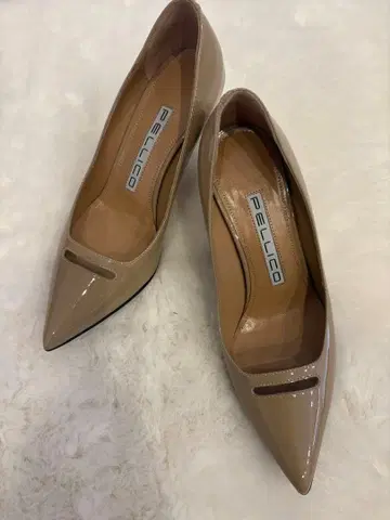 PELLICO 베이지 스틸레토 펌프스 34