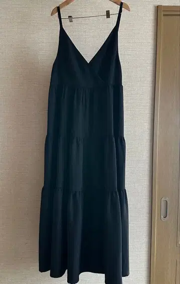 미사용 새상품 코끼리 고양이 티어드 맥시 원피스 블랙