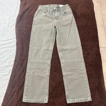 릴랙스 핏 그레이 스키니 데님