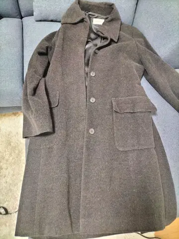 SUIVI. 다크 그레이 울 코트