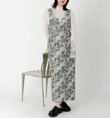 새상품급 KBF 사이드 오픈 자카드 원피스 사이즈 38