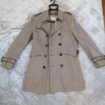 KATHARINE HAMNETT 베이지 트렌치코트 M