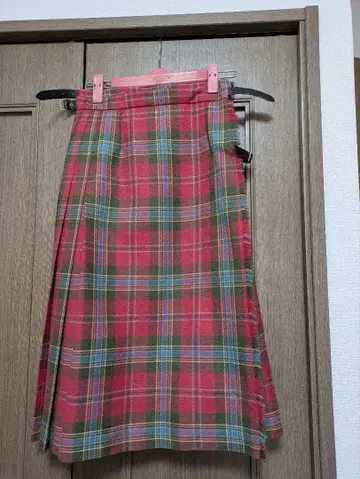[ 새상품급입니다! ] YORKLAND 빨간색과 그린 체크 플리츠 스커트