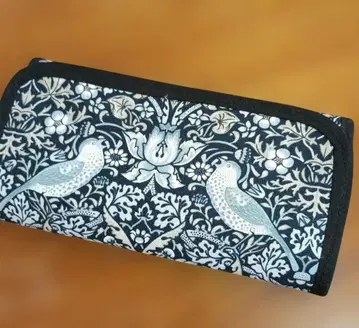 윌리엄 모리스, 딸기 도둑 패턴, 장지갑