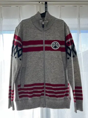 그레이 충전솜 집업 스웨터