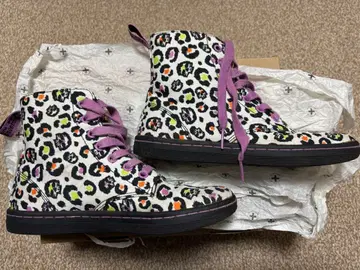 닥터마틴 레오파드 무늬 하이컷 스니커즈 22cm UK3