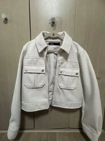 ZARA 화이트 크롭 자켓