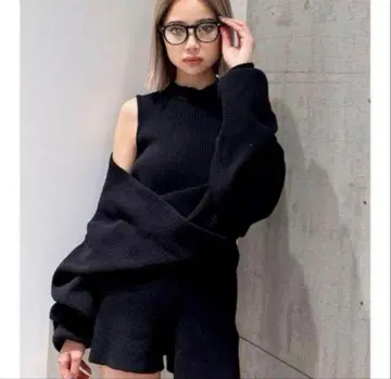 GYDA 오프숄더 니트