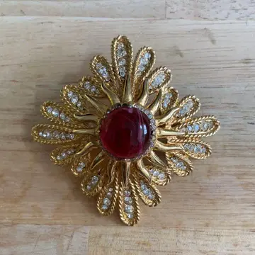 CADORO Jewel Co. 70s vintage brooch