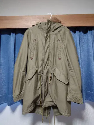 카키 모즈 코트 후드 부착