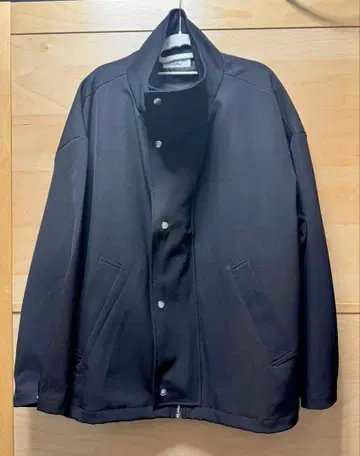 블랙 스탠드 카라 자켓