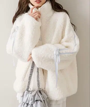 화이트 플리스 자켓