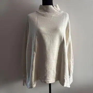 저널 스탠다드 럭스 아이보리 하이넥 트레이닝복 두꺼운 원단