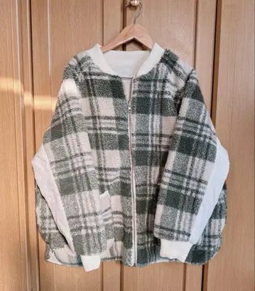 루필리안 리버서블 보아 자켓 그린 계열 체크 무늬 보아 자켓