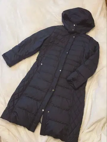 리브인컴포트 펠리시모 롱 다운 코트 네이비 LL