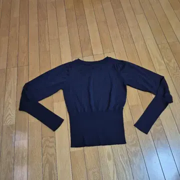 네이비 긴팔 니트 퍼프 슬리브