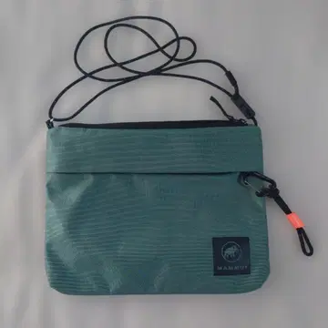 마무트 엑세론 사코슈